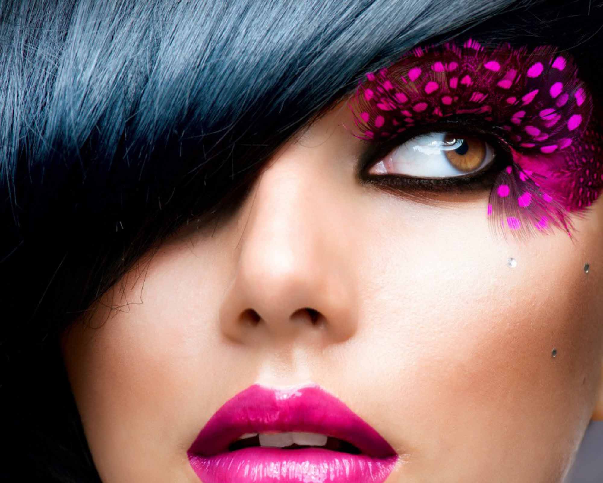 http://web-rockstars.com/bellezza/wp-content/uploads/2013/09/makeup001.jpg