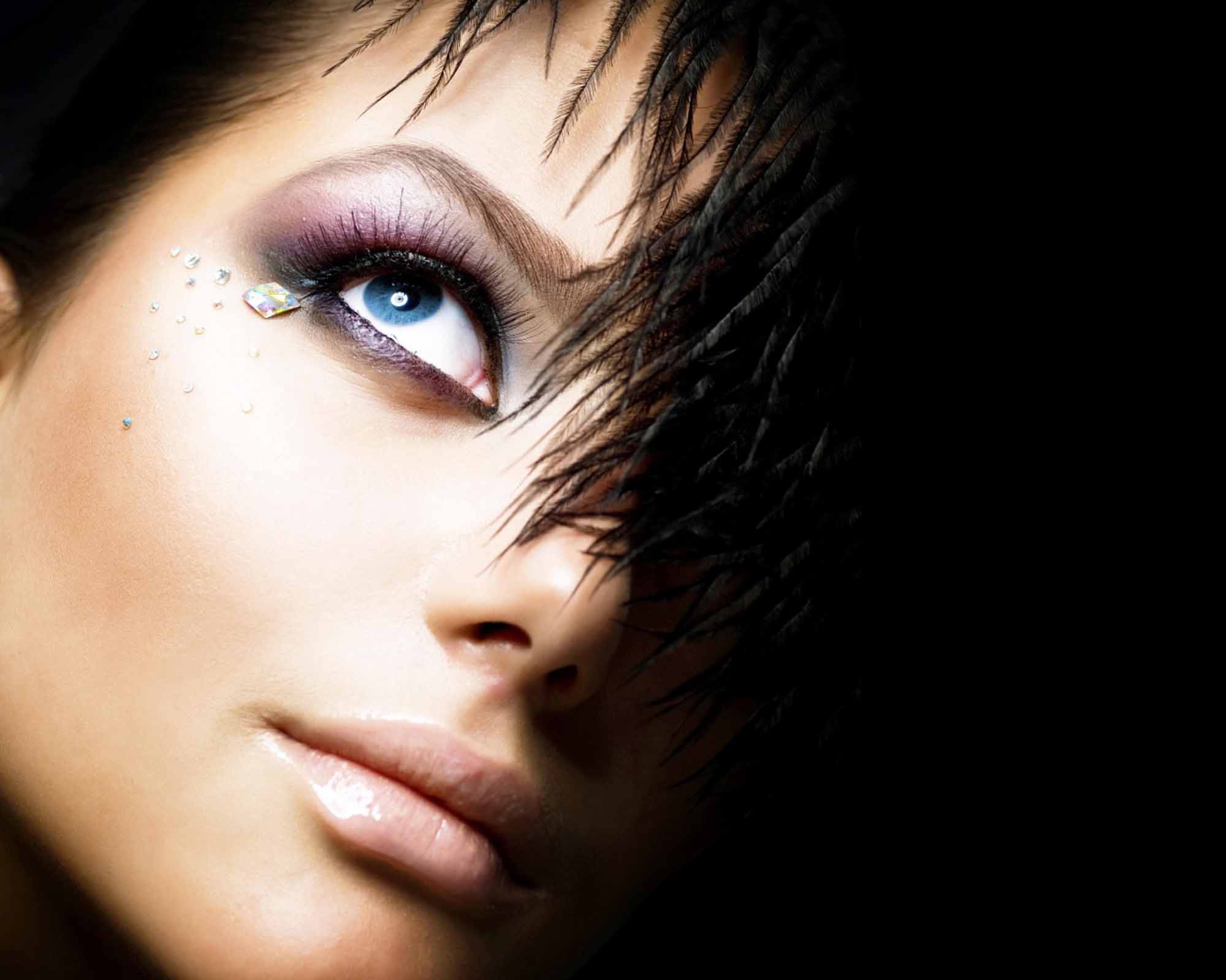 http://web-rockstars.com/bellezza/wp-content/uploads/2013/09/makeup002.jpg
